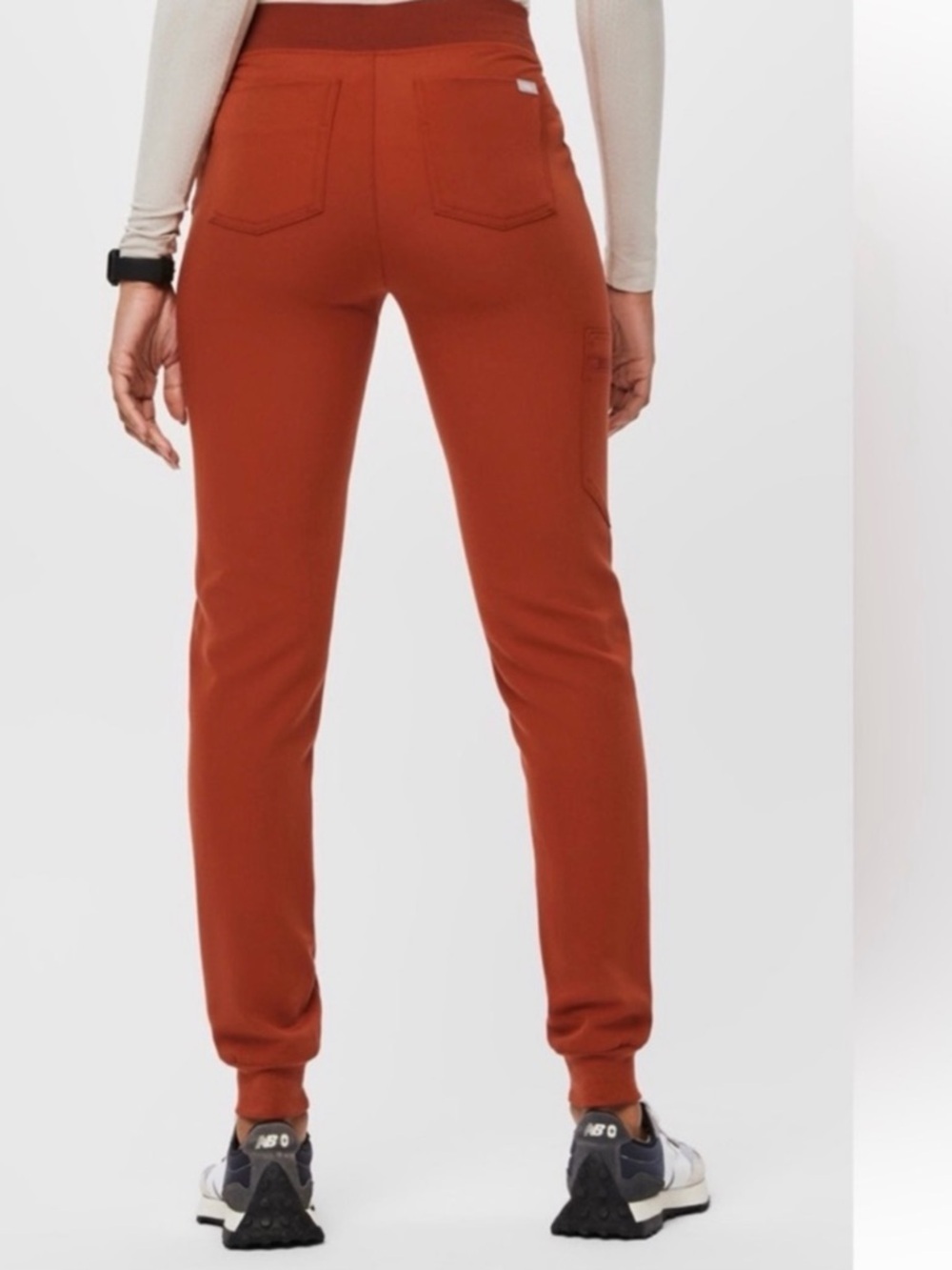 Figs Auburn ZAMORA Jogger Scrub Pants in Rust XSP - Picture 2 of 6